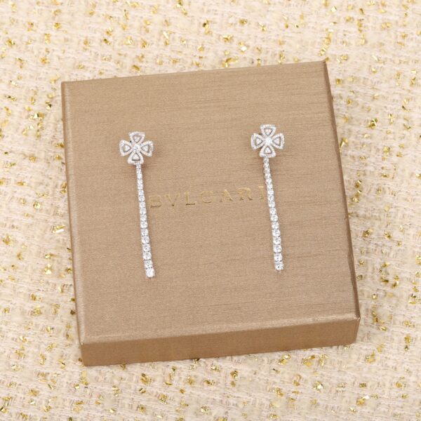 FIOREVER Transformable Floral Diamond Earrings