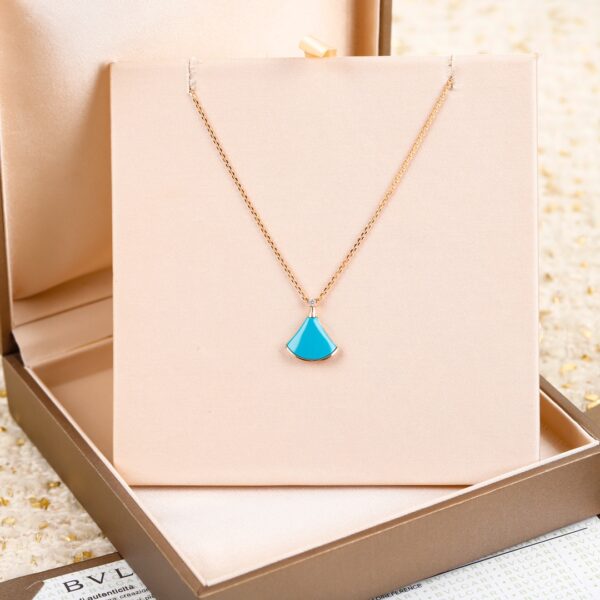 Bvlgari Diva's Dream Small Fan Necklace - Image 7
