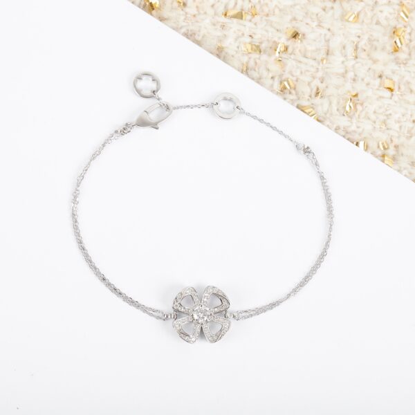 Bvlgari Fiorever flower bracelet