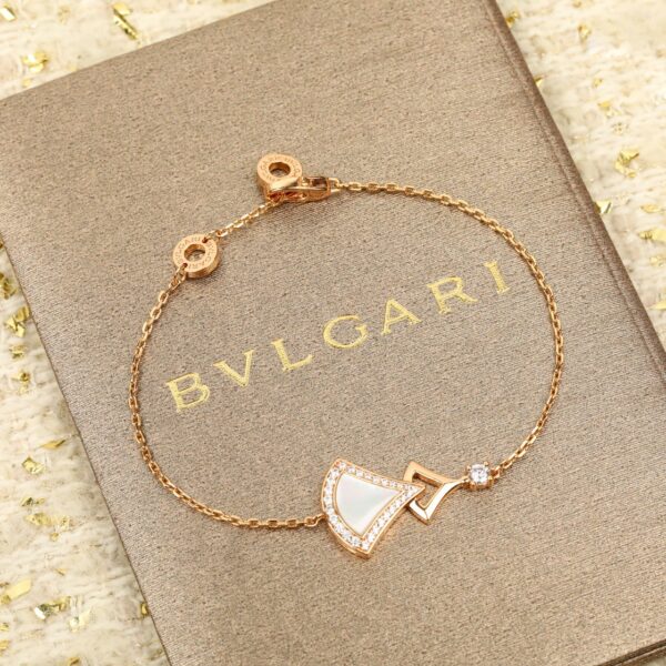 Bvlgari DIVAS' DREAM Rose Gold Bracelet - Image 2