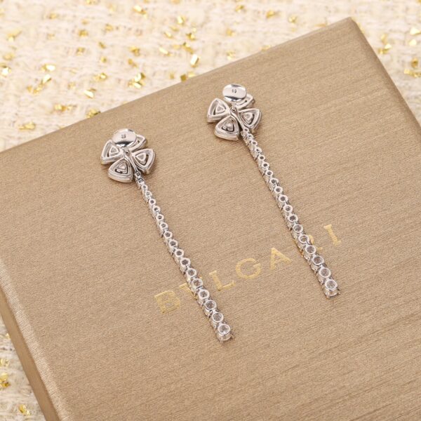 FIOREVER Transformable Floral Diamond Earrings - Image 3