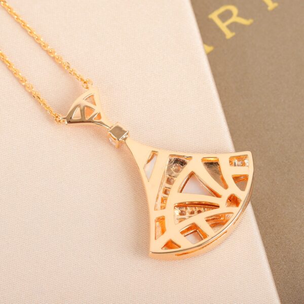 Divas Dream White Mother of Pearl Necklace - Image 3