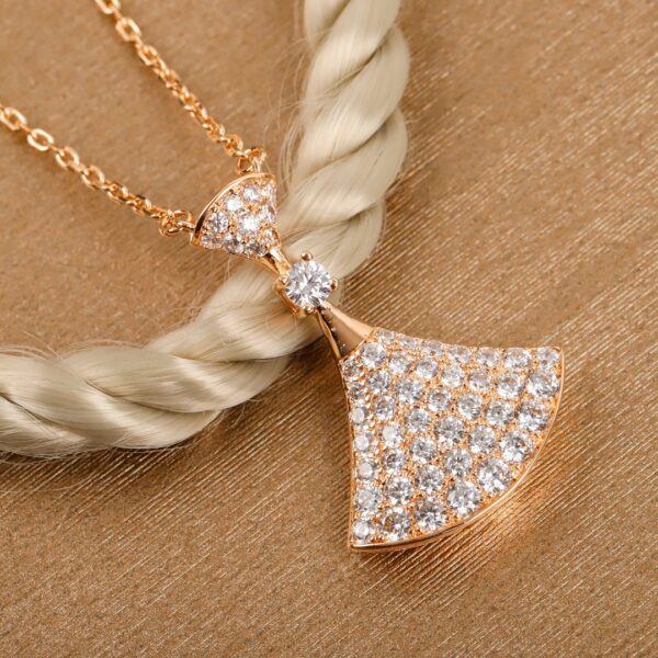 Bvlgari Diva's Dream Full Diamond Fan Necklace - Image 3