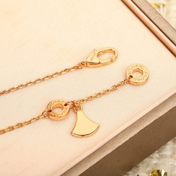 Bvlgari DIVAS' DREAM Qixi Valentine's Day Limited Edition Necklace - Image 4