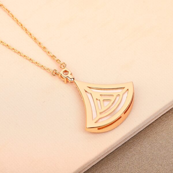Bvlgari DIVAS' DREAM Large Fan Necklace - Image 4