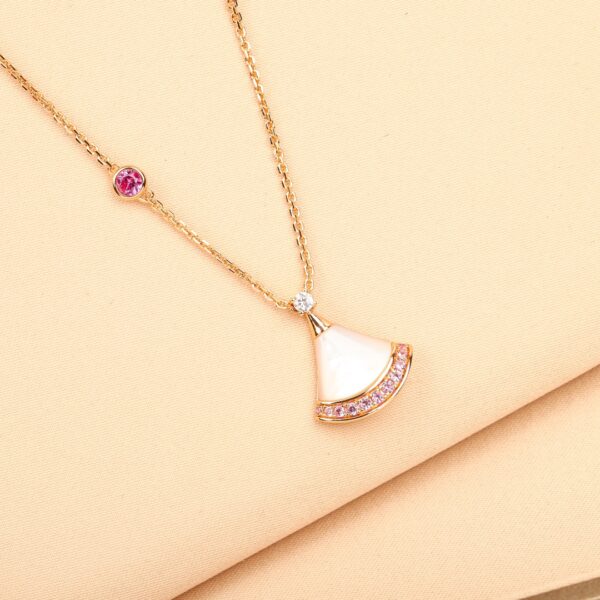 DIVAS' DREAM Necklace - Image 2