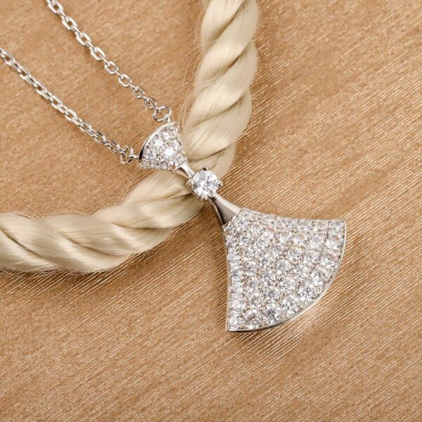 Bvlgari Diva's Dream Full Diamond Fan Necklace - Image 4