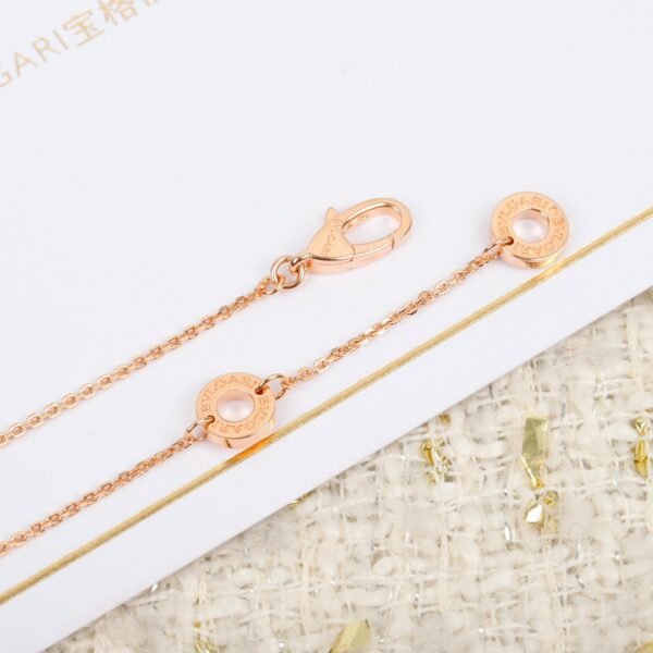 Diva's Dream Small Fan Full Diamond Necklace - Image 5